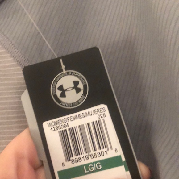 Nwt sweatshirt under armor heat gear hood large - Picture 3 of 4